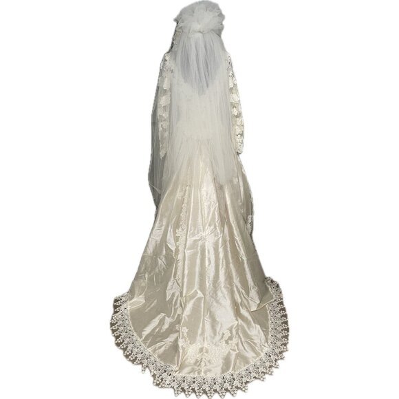 Victorian Style VTG  Wedding Gown Champagne Duchesse Satin & Lace, Silk Size S 4 - Picture 3 of 11